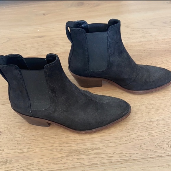 Rag and Bone black suede booties. Almost new condition. Size 37 which is 6.5/7 - Picture 2 of 5